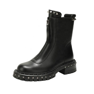 <span class=keywords><strong>Bottines</strong></span> <span class=keywords><strong>Chelsea</strong></span> rétro noires cloutées pour <span class=keywords><strong>femme</strong></span> Moncheer, avec fermeture éclair avant, semelle épaisse, style motard, design coréen, automne-été - Product Image 3