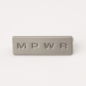 Logotipo grabado <span class=keywords><strong>de</strong></span> níquel cepillado en <span class=keywords><strong>etiquetas</strong></span> <span class=keywords><strong>de</strong></span> Metal personalizadas con pasador <span class=keywords><strong>de</strong></span> <span class=keywords><strong>seguridad</strong></span> Placa <span class=keywords><strong>de</strong></span> identificación <span class=keywords><strong>de</strong></span> Metal personalizada <span class=keywords><strong>para</strong></span> <span class=keywords><strong>ropa</strong></span> - Product Image 1