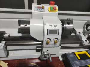 Cyutd — tour <span class=keywords><strong>de</strong></span> queue <span class=keywords><strong>de</strong></span> piscine réparation, à Double mandrin, Machine <span class=keywords><strong>de</strong></span> réparation pour scooker, Cue et balles, 1800 - Product Image 2