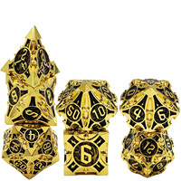 DDD002-2 Donjons et Dragons Lot de 7 dés en métal et acier Dés vert or