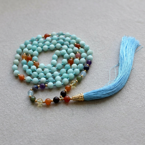 Collar Mala de 108 Cuentas de Amazonita y Cornalina, 7 Chakras, Anudado a Mano, Cuentas de Oración, Yoga, Meditación, Venta al por Mayor, India - Product Image 1