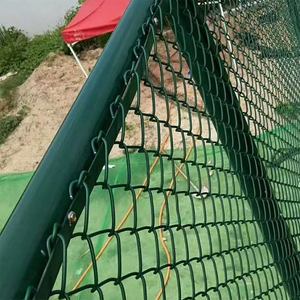 Clôture <span class=keywords><strong>de</strong></span> stade décorative <span class=keywords><strong>en</strong></span> treillis métallique cyclonique avec design anti-escalade pour sites sportifs publics, OEM/ODM acceptés - Product Image 3
