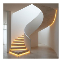 Kit personnalisé d'escalier en colimaçon à trois étages en marbre et en métal de conception moderne pour appartement