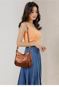 Venta al por mayor de moda Pu bolso de hombro de cuero suave de compras informal luz negro bandolera con cremallera - Product Image 2