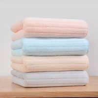 Tissu jacquard rayé en jersey de polyester double face blanc pour doublure de jouets et vêtements de nuit