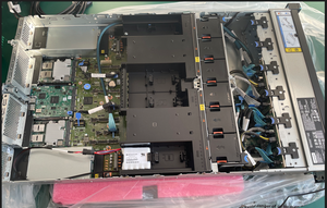 Servidor en Rack Lenovo ThinkSystem SR650 V4 2U con Bahías NVMe, SATA y SAS, con 6 Procesadores Xeon, Servidor en Rack para Almacenamiento con IA - Product Image 3