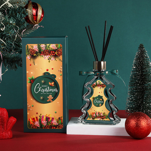 Coffret Cadeau d'Aromathérapie Arbre de Noël Sans Flamme – Décoration Créative pour la Maison, Parfum d'Ambiance pour Chambre, Idéal pour Rafraîchir l'Air des Fêtes et Offrir - Product Image 1