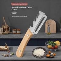 Multifunctionele handmatige groenteschiller met houten handvat en roestvrijstalen mes voor aardappelen, fruit en groenten (winterse oogst)