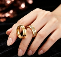 Bagues de promesse assorties Titanfitz en acier inoxydable 316L plaqué or PVD 18 carats avec zircone cubique 5A, alliance de mariage, cadeau d'anniversaire pour couple