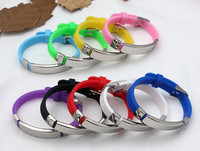 Bracelet en silicone personnalisé avec logo et texte, en caoutchouc écologique, à prix abordable, idéal comme cadeau publicitaire – Vente chaude