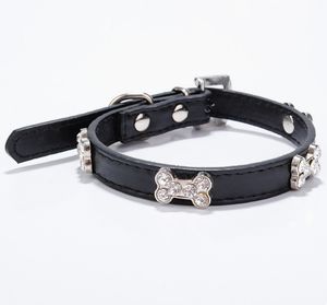 Collar de cuero de PU de color sólido para ladridos de perro con encantador accesorio de hueso correas y collares para mascotas - Product Image 2