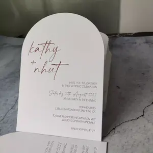 Stampa su misura di alta classe lamina d'oro in rilievo logo impresso carte tag biglietti da visita inviti di nozze