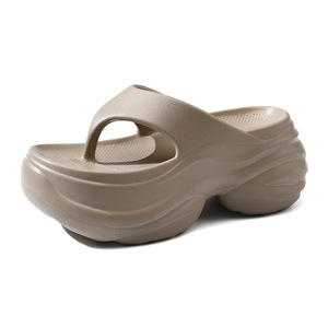 Sandalias Guru Platform Flip-Flops 8Cm Negras de EVA para Mujer, Cómodas y Antideslizantes para Verano - Product Image 4