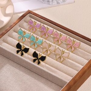 Clip d'oreille papillon en acier inoxydable plaqué or 18 carats pour femmes, multifonctionnel, léger, design à rayures en forme de goutte d'huile, bijoux tendance - Product Image 3