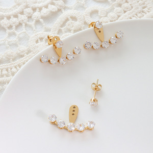 Luxe Femmes Trois Trous Réglable En Acier Inoxydable Or Filles Boucles D'oreilles Goujons Rond Cubique Zircone Lunette Réglage - Product Image 1