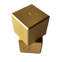 Cube en laiton massif à base carrée personnalisé, usiné par CNC et par électroérosion à fil, 10x10mm