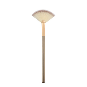 Brocha de Maquillaje para Iluminar, Fibra de Nylon, Mango de Madera, Color Dorado Champán, Brocha para Iluminador Facial, Brocha de Salón de Belleza - Product Image 1