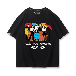 Camiseta Retro Inspirada en la Comedia de Situaciones de los 90, Negra con Estampado de Personajes y Frases - Product Image 1