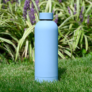 Fábrica 500ml personalizado suave al tacto pintura de goma deporte frasco aislado al vacío botella de agua de acero inoxidable - Product Image 1