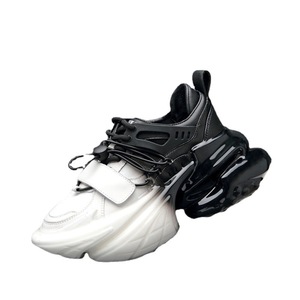 Chaussures de sport décontractées pour hommes, tendance printemps, en promotion. Chaussures décontractées pour hommes, légères, antidérapantes et de créateur. - Product Image 1