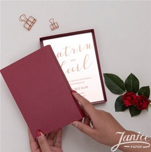 Élégante invitation de mariage en acrylique transparent avec feuille d'or, boîte et nœud en ruban de soie <span class=keywords><strong>bordeaux</strong></span> - Product Image 4