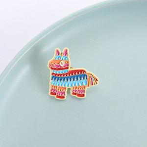Pinata Enamel pin kustom permainan tradisional Meksiko lencana kerah bros pesta ulang tahun aksesoris perhiasan hadiah untuk teman - Product Image 1