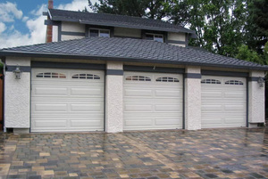 Maßgefertigtes Modernes Industrielles Garagentor Wasserdicht mit Fenster Rollendes Stahl-Aluminium-Legierungs-Winddichtes Tor für Villen in den USA - Product Image 3