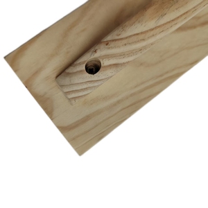 Truelle à plâtrer en bois 130*260 mm avec manche en bois et raclette en plastique pour le plâtrage du bois - Product Image 3