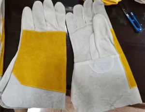 Guanti da Saldatura in Pelle Bovina Resistente, Termoresistenti, Anti-Scottatura, con Palmo Rinforzato, Guanti da Lavoro di Sicurezza per Saldatori MIG/TIG - Product Image 2