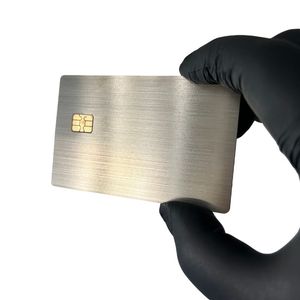 <span class=keywords><strong>Carte</strong></span> de crédit visa EMV en métal vierge de différentes couleurs <span class=keywords><strong>carte</strong></span> bancaire en laiton <span class=keywords><strong>carte</strong></span> de débit en acier inoxydable avec fente à puce et bande magnétique - Product Image 3