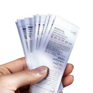 Etiquetas colgantes de papel con logotipo personalizado, nombre de la marca, tamaño, etiquetas de lujo en PVC para ropa y calcetines. - Product Image 1