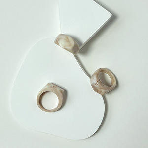 Qijun Ins Style New Special-Shaped <strong>Resin</strong> Casting Artistic Irregular Ring <strong>Strip</strong> Personality Jewelry - Product Image 4