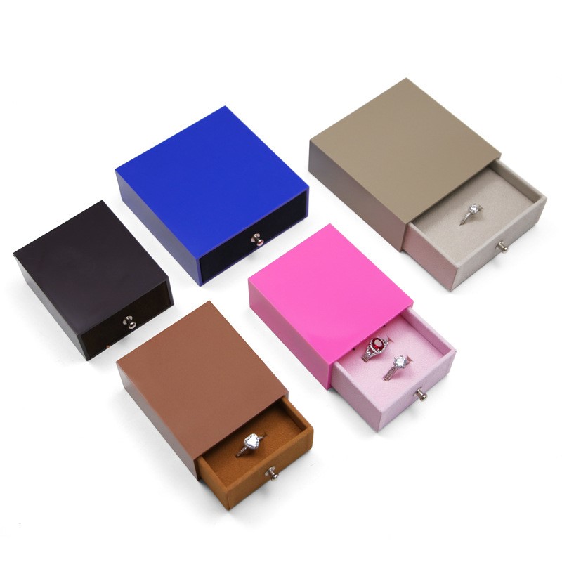 Caja de juego L (10,3*10,3*3,8 cm)