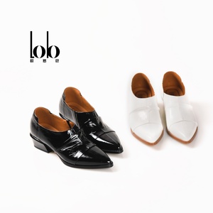 Scarpe Eleganti da Donna in Pelle di Lusso Primavera 2026, con Tomaia Morbida e Tacco Basso Grosso, Ideali per l'Ufficio - Product Image 4