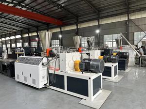 <span class=keywords><strong>Acheter</strong></span> une ligne <span class=keywords><strong>de</strong></span> production <span class=keywords><strong>de</strong></span> machines <span class=keywords><strong>de</strong></span> fabrication <span class=keywords><strong>de</strong></span> terrasses en composite bois-plastique (WPC) en PE - Product Image 2