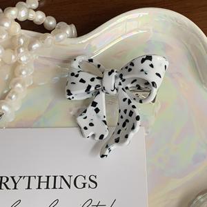 مشبك شعر أنيق من الأسيتات على شكل فيونكة بلون وردي حلو من YJL، مشبك أنيق وعصري للفتيات لتثبيت الشعر والغرة - Product Image 5