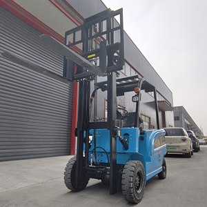 Montacargas Eléctrico de Alta Capacidad a Precio Económico con Accesorios, Apilador Eléctrico de 3 Toneladas para Uso en Granjas y Fábricas - Product Image 4