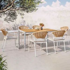 Ensemble de salle à manger d'extérieur en rotin Mobilier de patio moderne Chaise en rotin et table d'extérieur Ensemble de table à manger d'extérieur en osier Ensemble de table d'extérieur en bois
