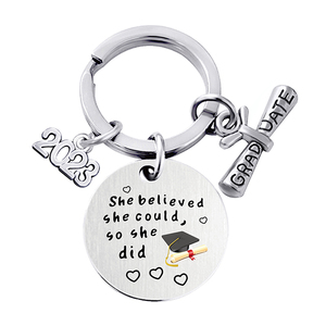 Portachiavi Personalizzato in Metallo per Laurea, Anello Commemorativo in Acciaio Inossidabile per Regalo di Laurea - Product Image 3