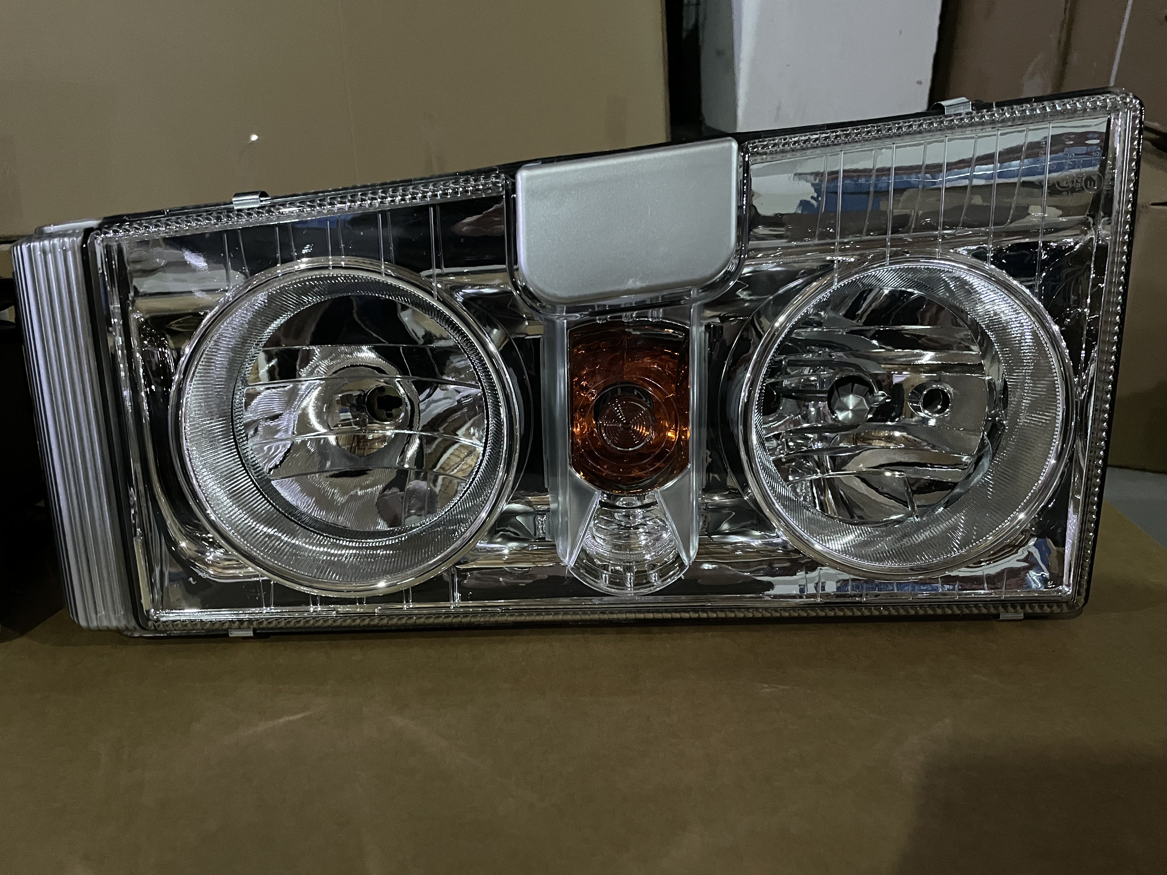 truck renault midlum compatible 2006 headlight