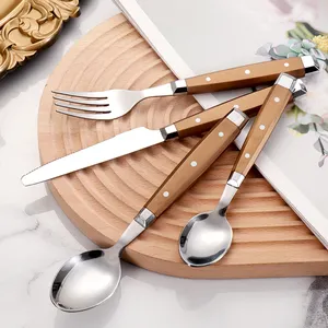 Wholesales Modern Style Low Price Stainless Steel 4PCS Cutlery Set Plastic Handle Flatware Set