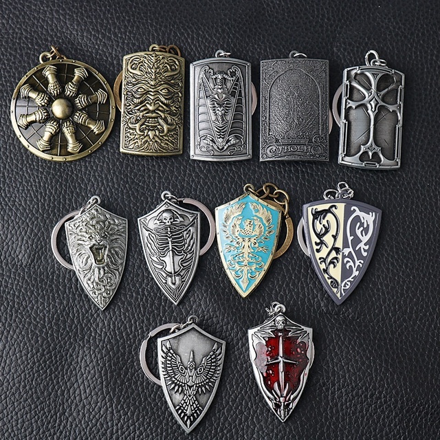 Hotsale 11 Styles Game Peripheral Cartoon Shield Gear Metal Keychain Souvenir Pendant Bag Ornament for Game Lovers Wholesale