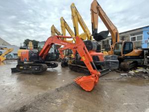 Mini-excavatrice sur chenilles Hitachi d'occasion de qualité supérieure, modèle 2023, système hydraulique prêt à l'emploi, moteur Yanmar, engrenages et roulements. - Product Image 2