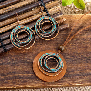 Conjunto de Joyería Vintage con Mariposas, Collar y Aretes de Aleación de Madera, Accesorios de Moda Retro para Mujer - Product Image 4
