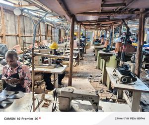 Chaussures de bureau formelles carrées en cuir véritable de production locale en Ouganda, capacité de 200 à 500 paires, stock disponible immédiatement - Product Image 4