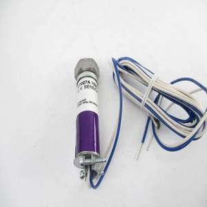 เครื่องตรวจจับรังสียูวี C7027A1049 Minipeeper, 185-240 นาโนเมตร, -18~102 องศาเซลเซียส, สายยาว 96 นิ้ว, 1/2 นิ้ว NPT, /FM, สำหรับหัวเผาก๊าซ/น้ำมัน/ถ่านหิน - Product Image 2