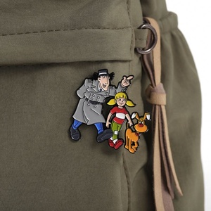 Broches de Personajes de Dibujos Animados Personalizados, <span class=keywords><strong>Papá</strong></span> e Hija Caminando Juntos con el Perro, Pines de Esmalte, Pines de Solapa, Regalo Divertido para Amigos - Product Image 5