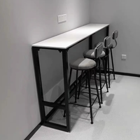 Table de comptoir de bar longue en bois de conception moderne nordique avec pied haut pour l'école à la maison ou le salon comprend un ensemble de chaises de magasin de thé