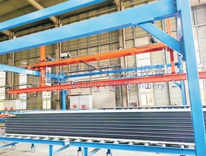 เครื่องผลิตแผ่นหลังคาและผนังโลหะแบบแซนด์วิช สายการผลิตแผ่นขึ้นรูปด้วยระบบโรลฟอร์ม เครื่องจักรผลิตแผ่นแซนด์วิชใยหินและโฟม - Product Image 4