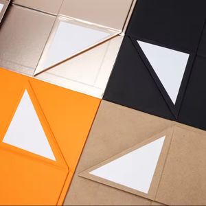 Cajas rígidas de papel biodegradables de lujo de gama alta Diseño magnético plegable Laminación brillante Supermercado Materiales reciclados para - Product Image 2